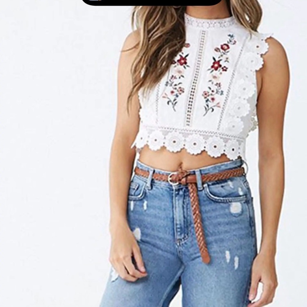 Crocheted Lace Button Back Floral Embroidered White Cropped Blouse